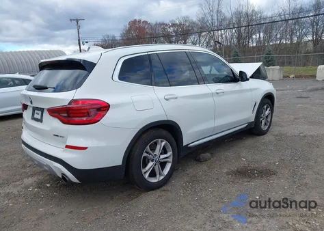 2021 BMW X3 xDrive30I z USA, uszkodzony, nr VIN 5UXTY5C02M9H94209